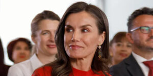 ملکه لتیزیا با پیراهن سبز تویید، دوباره قانون شیک‌پوشی سلطنتی را نوشت