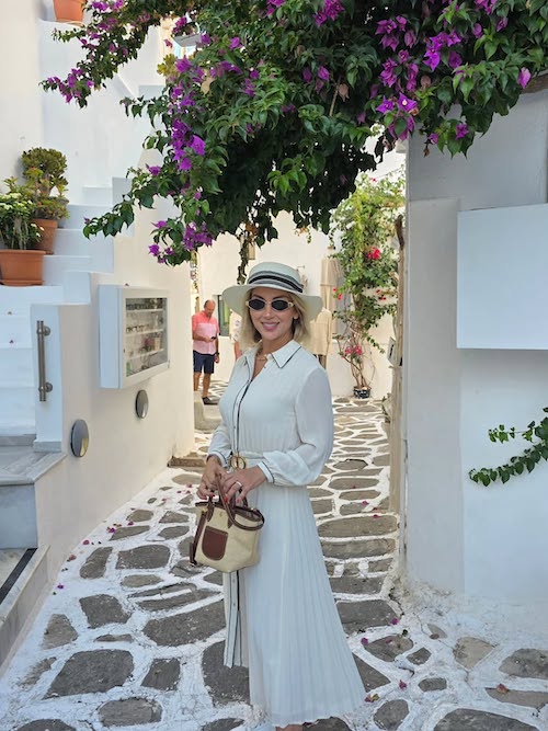 پیراهن سفید مینا مختاری