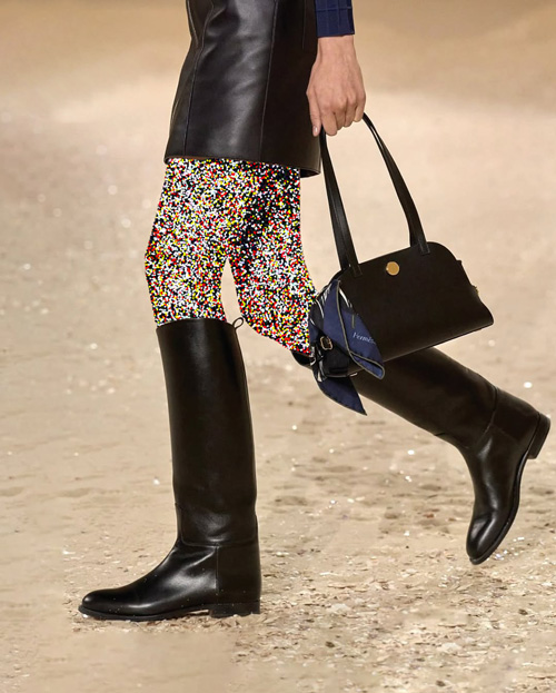 هرمس و بیرکین؛ آزمونی برای رهایی از سایه‌ی یک افسانه