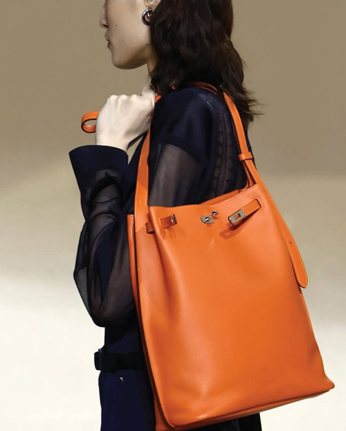 هرمس و بیرکین؛ آزمونی برای رهایی از سایه‌ی یک افسانه