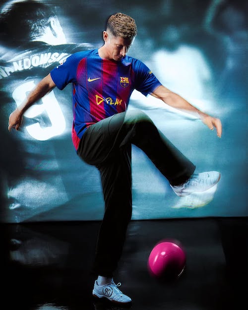 رونمایی از کیت جدید بارسلونا با آهنگ عزیزم