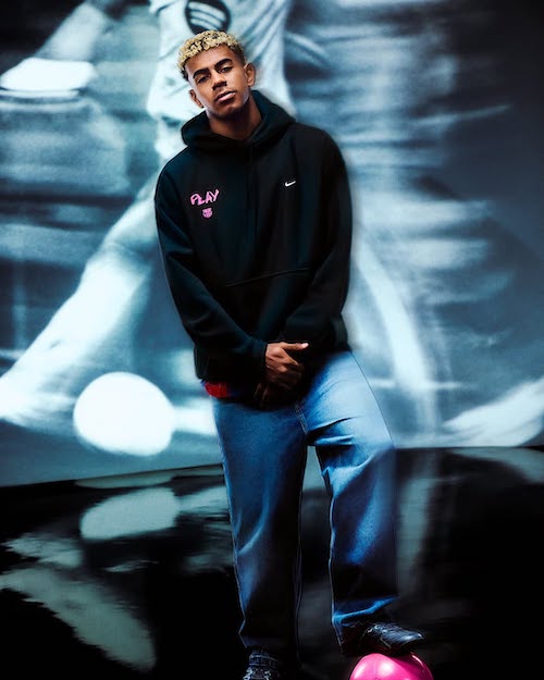 رونمایی از کیت جدید بارسلونا با آهنگ عزیزم