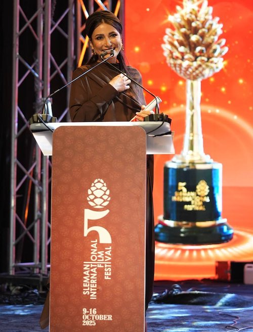 استایل قهوه‌ای‌رنگ سمیرا حسن‌پور