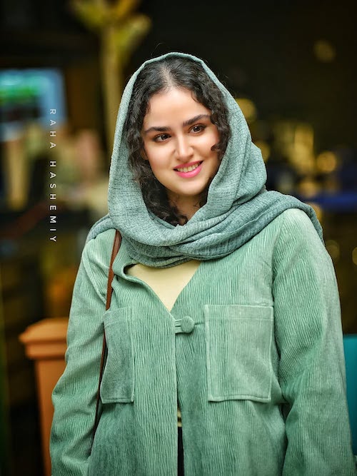 کت سبز هانیه غلامی