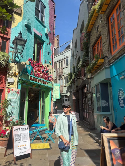 استایل‌های شبنم قلی‌خانی در لندن