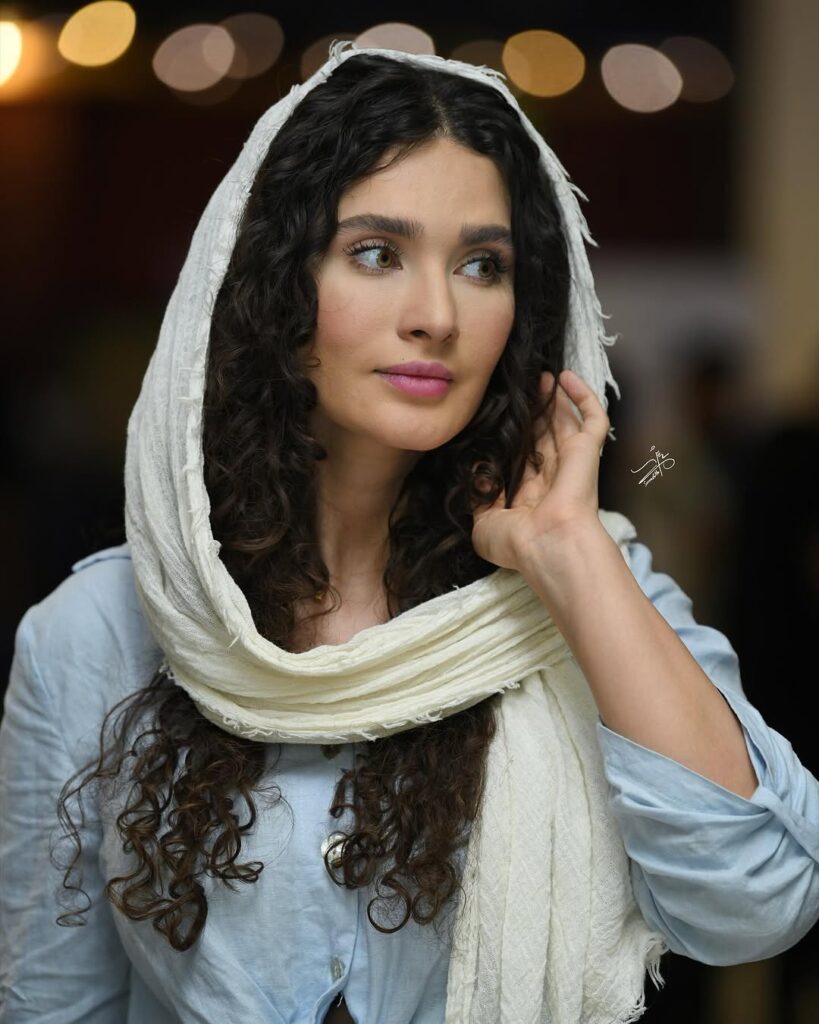 صندلهای کراکس ساناز سعیدی