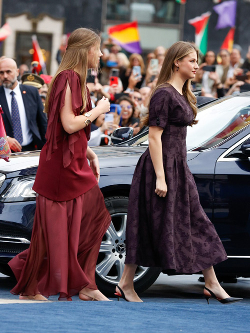 لتیزیا و دخترانش