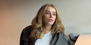 ایلایدا آلیشان با لباس مخمل و کیف مرواریدی‌اش همه را مسحور کرد!