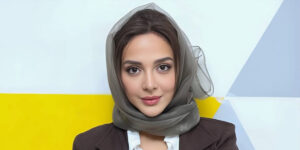 بازیگر سریال «لحظه گرگ و میش» استایلی ساده و شیک را به نمایش گذاشت