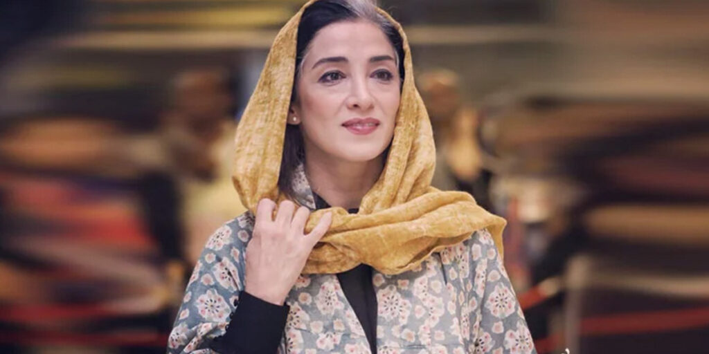 قالی کرمون سینمای ایران در یک مراسم اکران؛ پانته‌آ پناهی‌ها با کت رنگارنگش دلبری کرد!