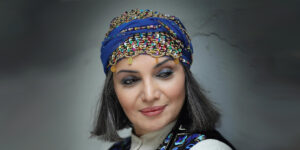 الهام پاوه‌نژاد در ۵۴ سالگی جسورانه‌ترین اکسسوری‌ها را انتخاب می‌کند