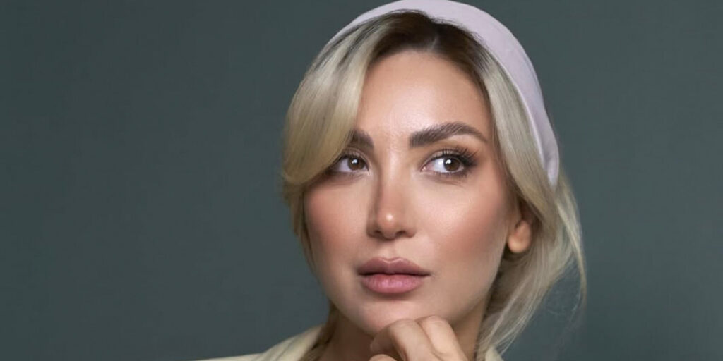 پیراهن سفید مینا مختاری