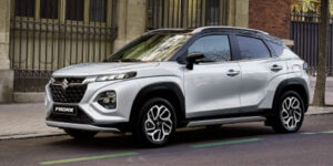 سوزوکی فرانکس در برابر رنو کپچر؛ انتخاب اروپایی یا آسیایی؟