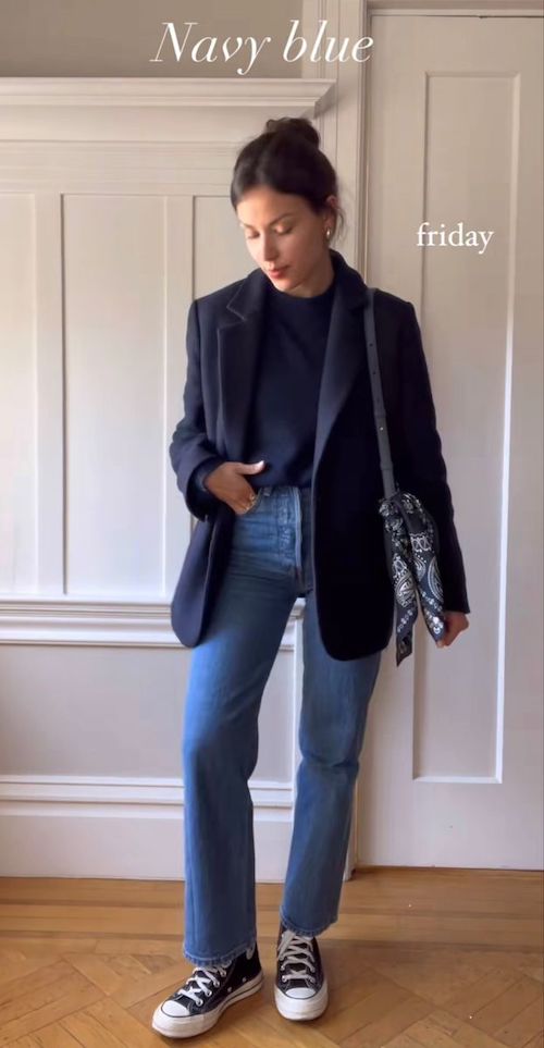 بافت و دورس سرمه‌ای در استایل پاییزی