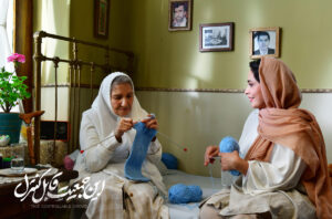 یک مادر و یک جمعیت قابل کنترل!