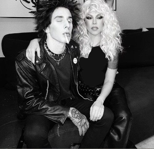 استایل‌های هالووینی کورتنی کارداشیان و همسرش