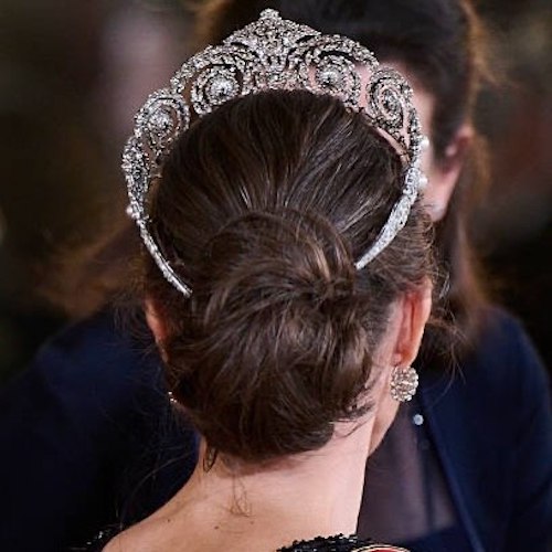 تاج کارتیه‌ی ملکه لتیزیا