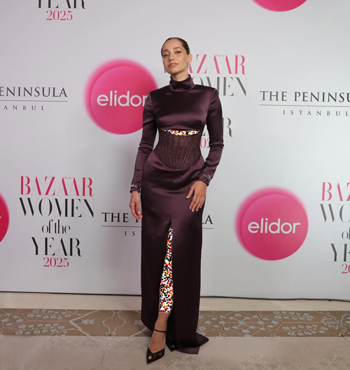 بازیگران ترک در مراسم زن سال