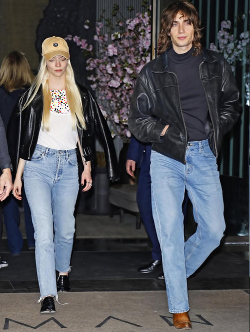 استایل‌های خیابانی آنیا تیلور جوی و همسرش