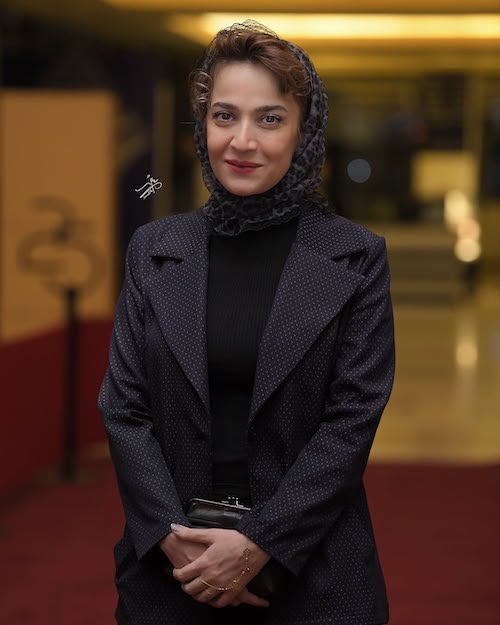 الهام نامی در اختتامیه جشنواره ۲۵