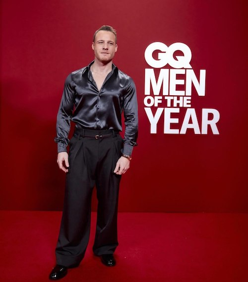 لباس ساتن کرم بورسین