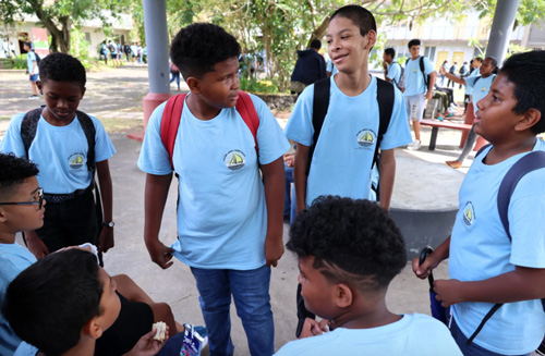 یونیفرم مدارس در کشورهای مختلف