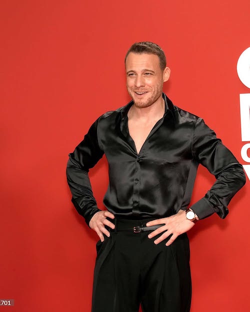 لباس ساتن کرم بورسین