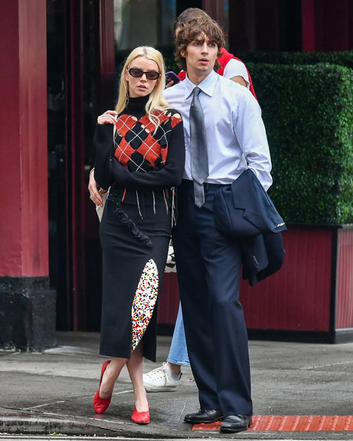 استایل‌های خیابانی آنیا تیلور جوی و همسرش