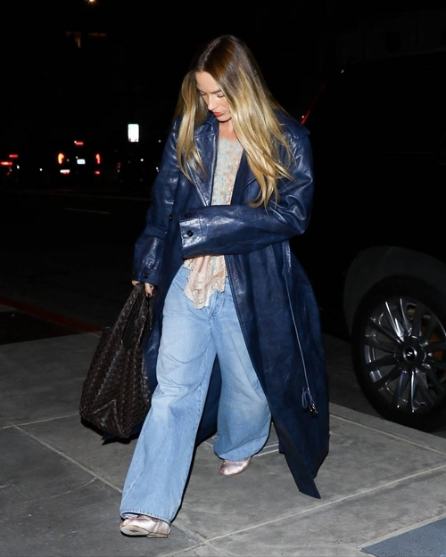 آبی سلطنتی در کیفهای بوتگا