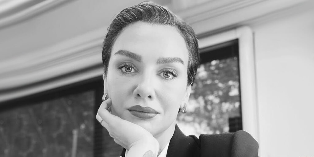 از کت و شلوار مجلسی بیرجه آکالای برای مهمانی‌ها ایده بگیرید