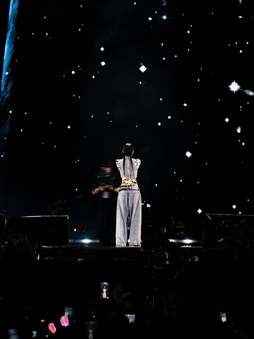 ترند کمربند در استایل کیم جنی