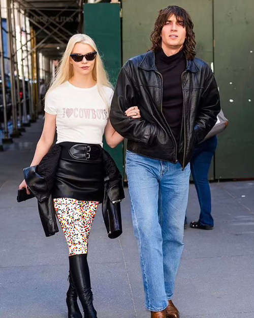 استایل‌های خیابانی آنیا تیلور جوی و همسرش