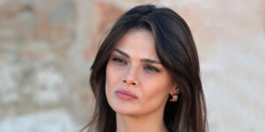 آلیای شهر دور با لباس‌های هندی و رنگارنگ دیده شد!