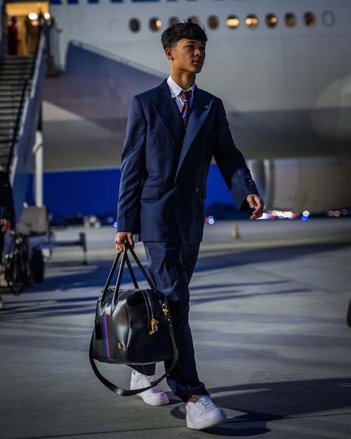 طراحی لباس امیری برای بارسلونا