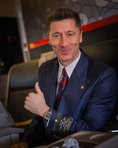 طراحی لباس امیری برای بارسلونا