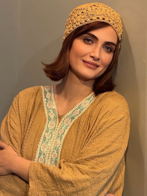 پیراهن نسکافه‌ای الناز ملک