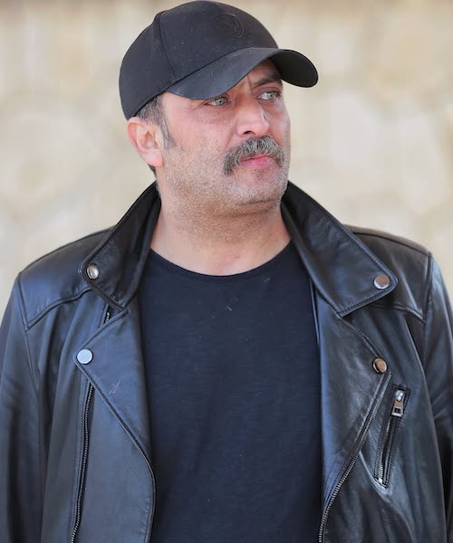 مصطفی زمانی در تشییع جنازه همایون ارشادی