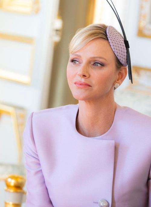 کت و ژاکت یقه گرد