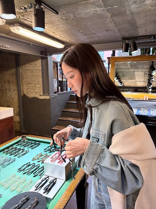 کت جین مون گایونگ