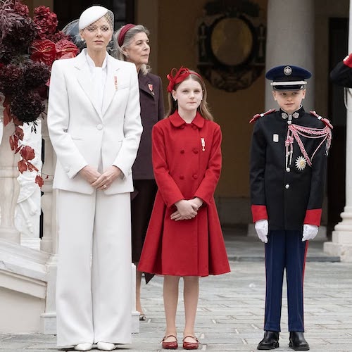 کت و شلوار سفید شارلین