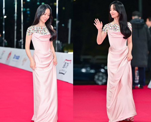 ستاره‌های کره‌ای در مراسم اژدهای آبی