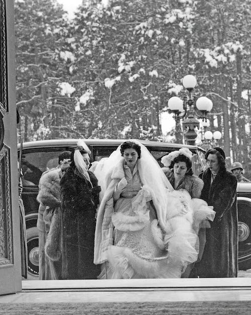 لباس عروس ثریا اسفندیاری