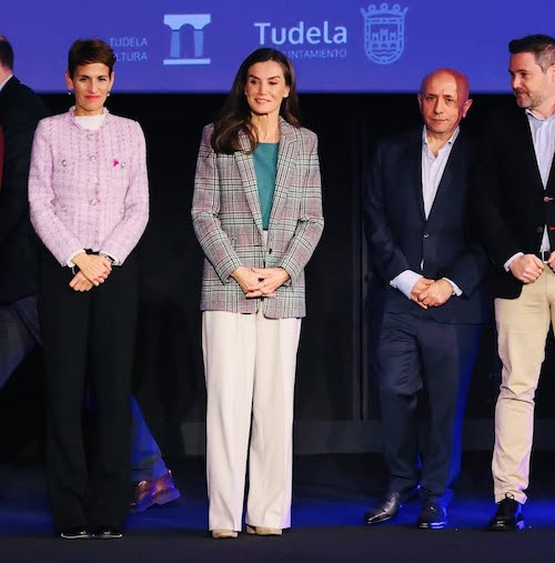 کت چهارخونه ملکه لتیزیا