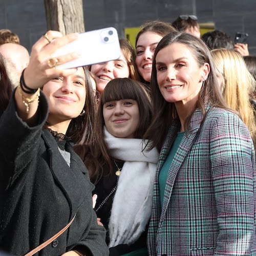 کت چهارخونه ملکه لتیزیا