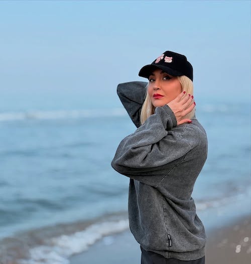 مریم معصومی در ساحل