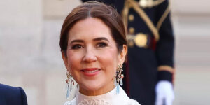 پیراهن توری، انتخاب متفاوت ملکه دانمارک در یک افتتاحیه بزرگ