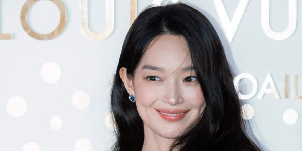 پیراهن عجیب شین مینآ