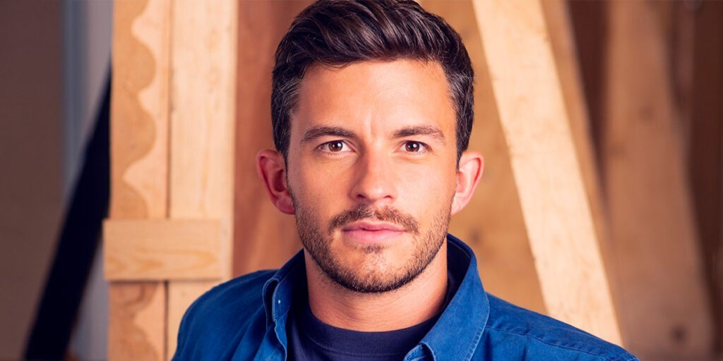 جذاب‌ترین مرد سال ۲۰۲۵ انتخاب شد! جاناتان بیلی کیست و دلیل انتخاب او چه بود؟