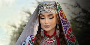 رونمایی طراح تاجیکی از مجموعه‌ی «شاهنامه»: بازآفرینی اسطوره‌ها در مد معاصر