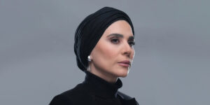 سحر دولتشاهی استایل خیابانی جدیدش را با کیف لوکس «شنل» تکمیل کرد